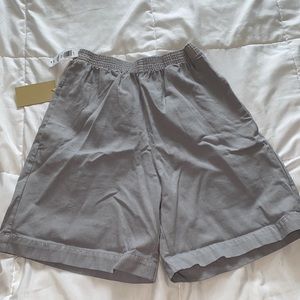 Aritzia/Wilfred Free. High-waisted, Bermuda shorts